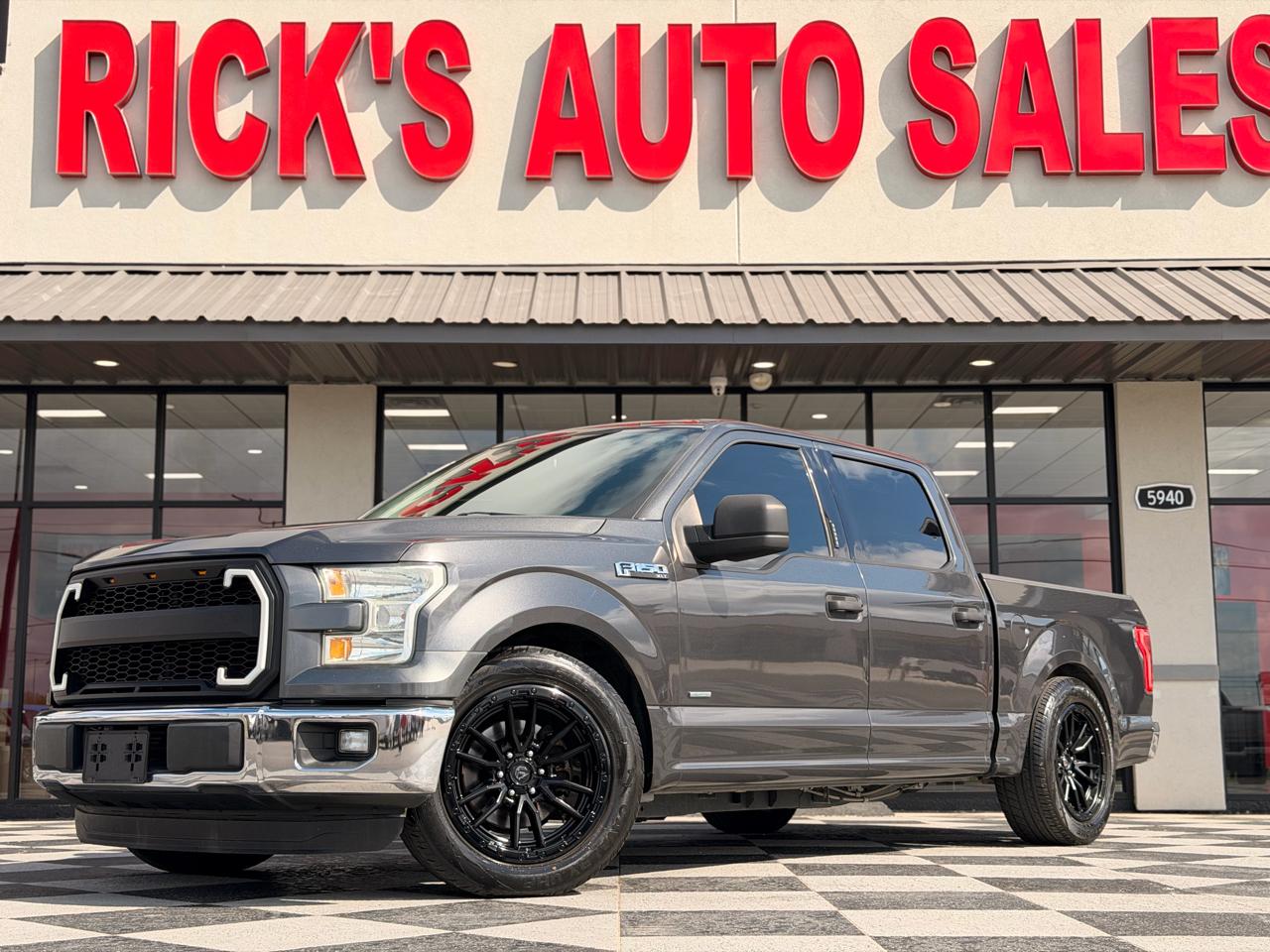 Ford F-150 XLT SuperCrew 2WD 2016