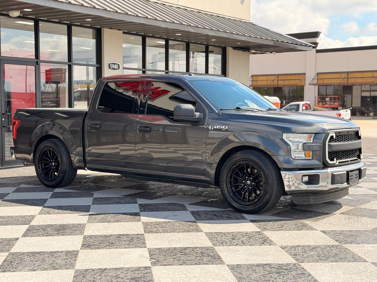 Ford F-150 XLT SuperCrew 2WD 2016