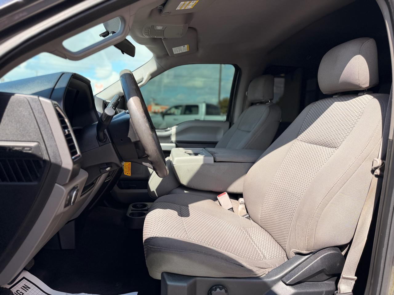 Ford F-150 XLT SuperCrew 2WD 2016