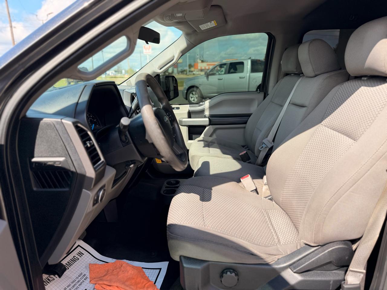 Ford F-150 XLT SuperCrew 2WD 2016