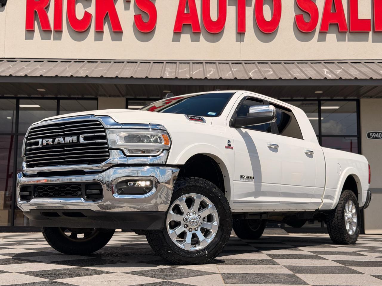 RAM 2500 Laramie Mega Cab 4WD 2022