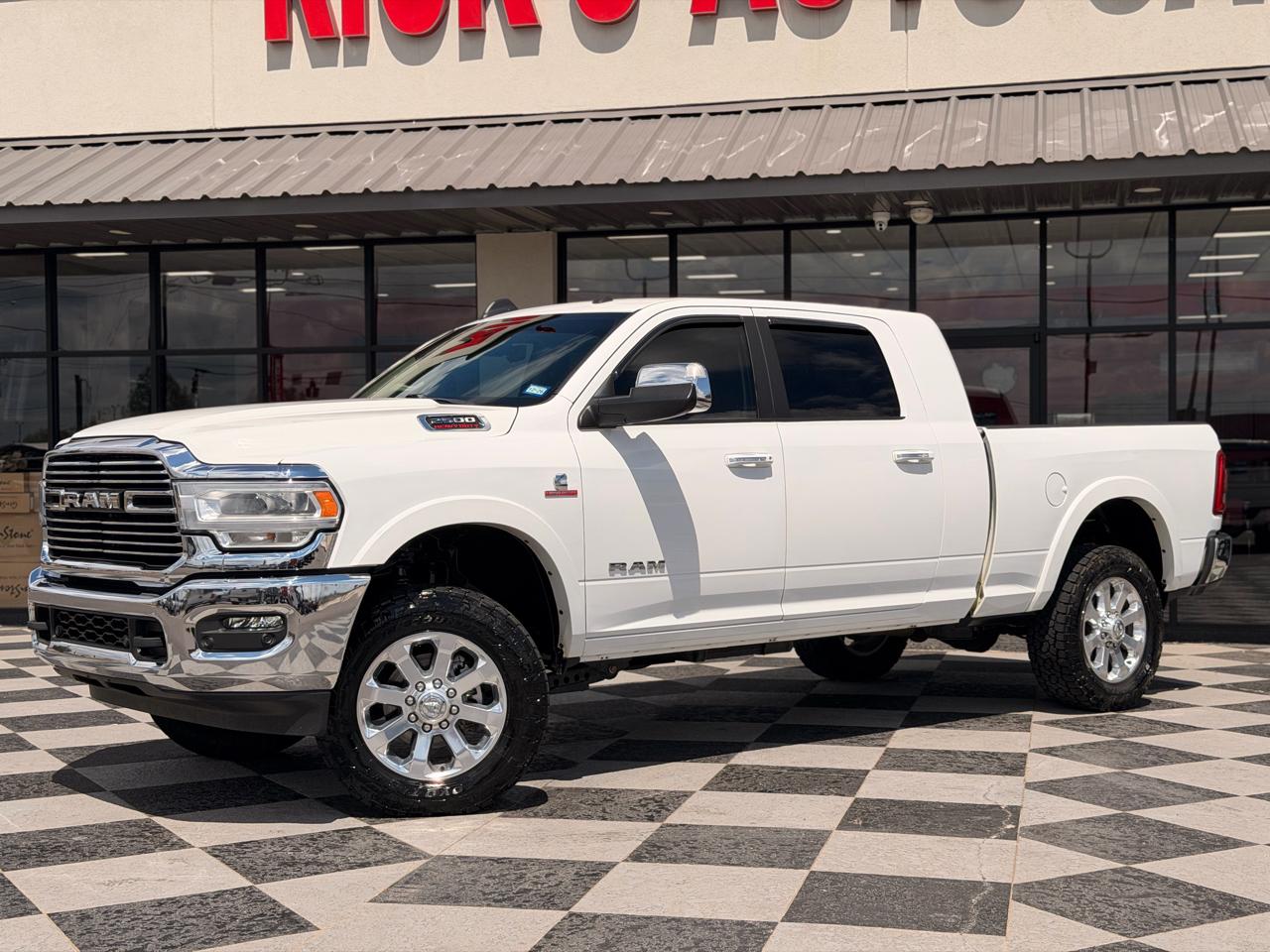 RAM 2500 Laramie Mega Cab 4WD 2022