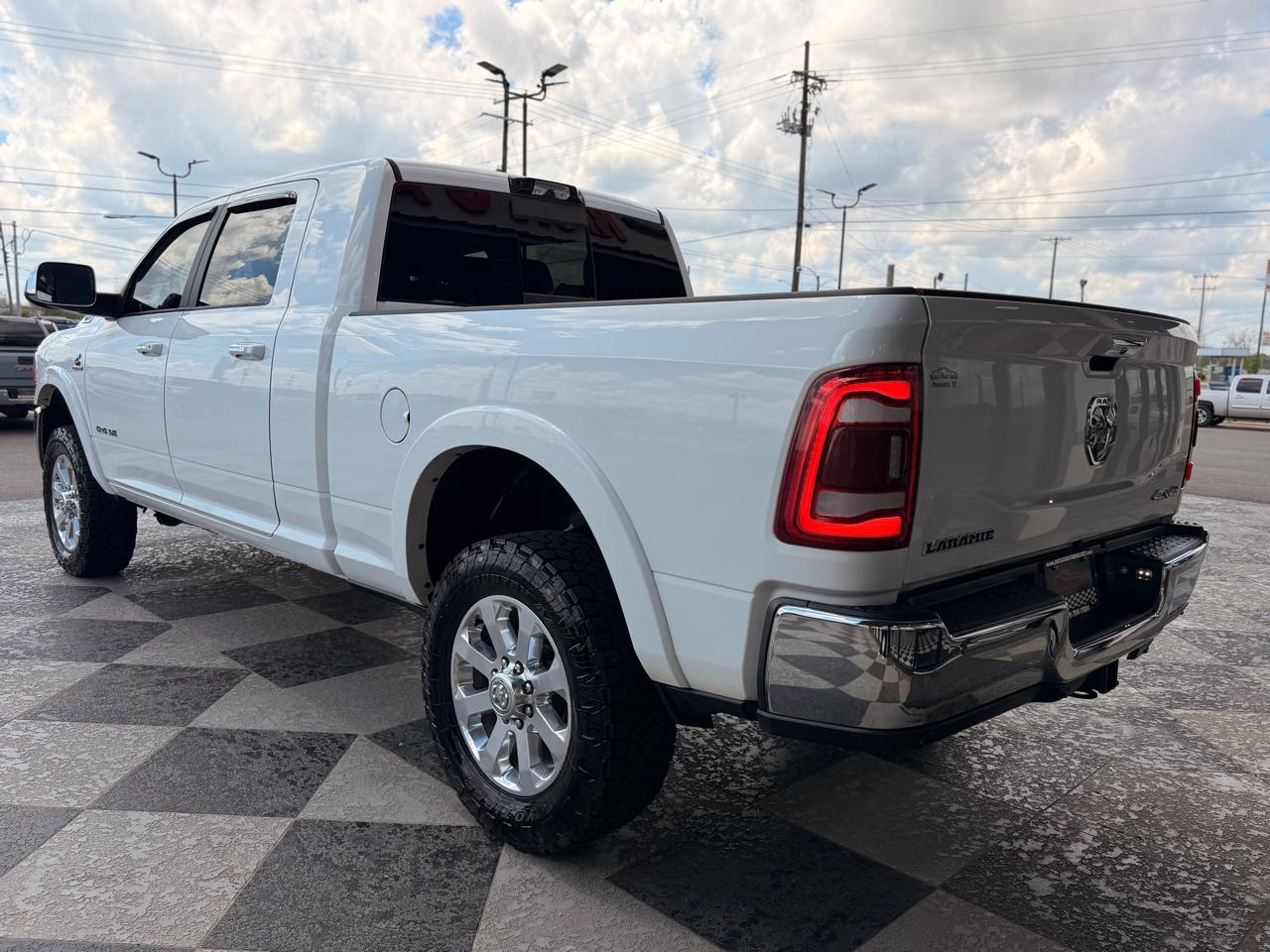 RAM 2500 Laramie Mega Cab 4WD 2022