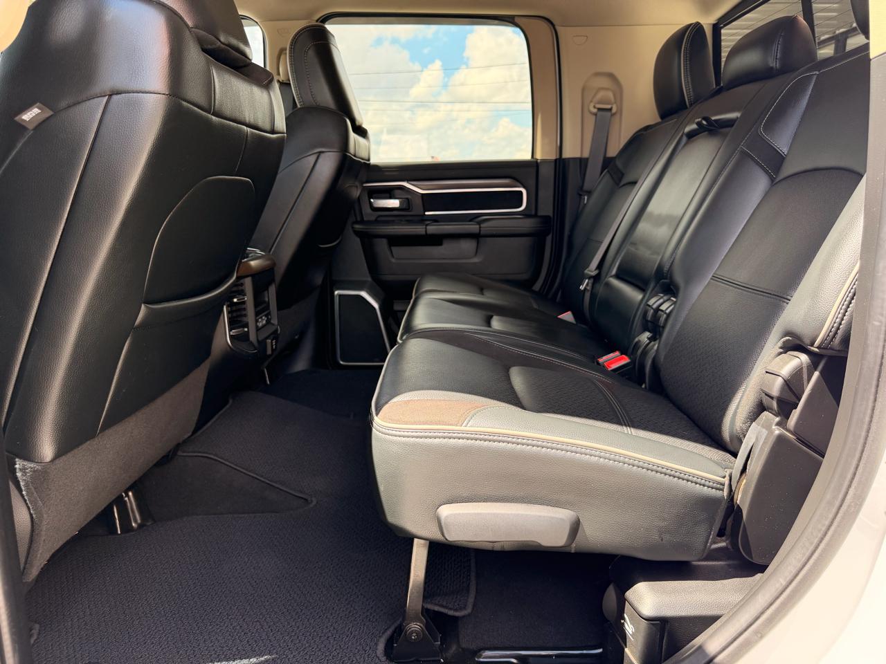 RAM 2500 Laramie Mega Cab 4WD 2022