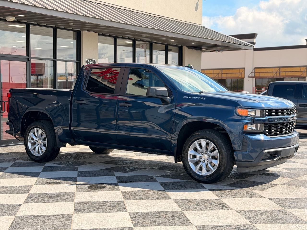 Chevrolet Silverado 1500 Custom Crew Cab 2WD 2021