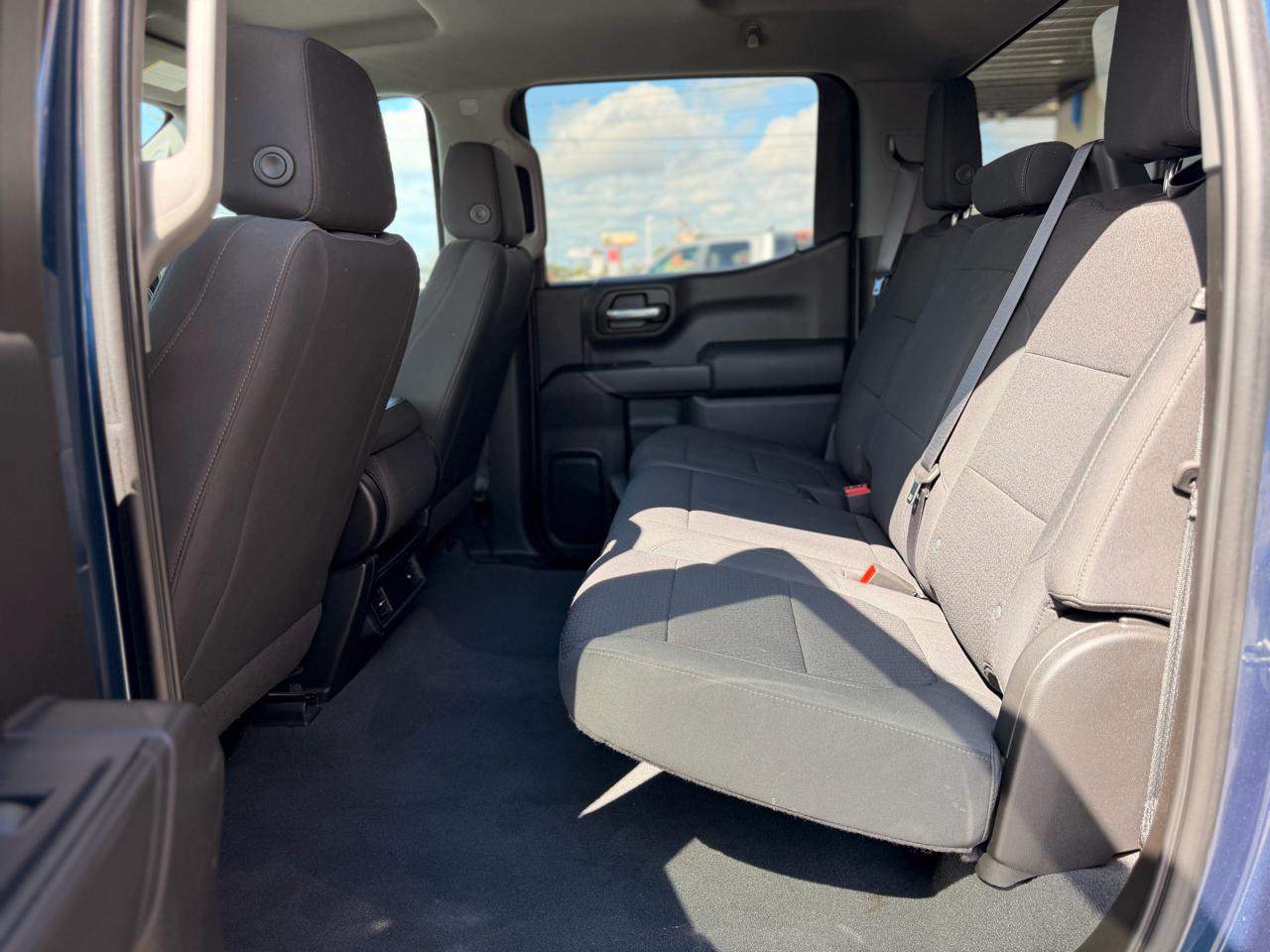 Chevrolet Silverado 1500 Custom Crew Cab 2WD 2021