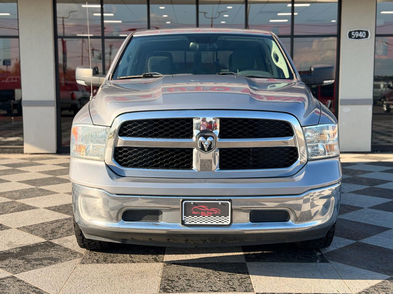 RAM 1500 Classic SLT Crew Cab SWB 4WD 2019