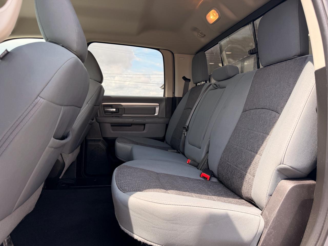 RAM 1500 Classic SLT Crew Cab SWB 4WD 2019