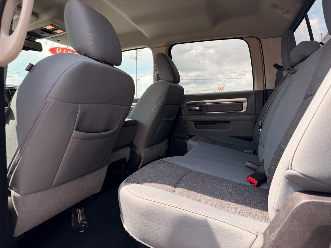 RAM 1500 Classic SLT Crew Cab SWB 4WD 2019