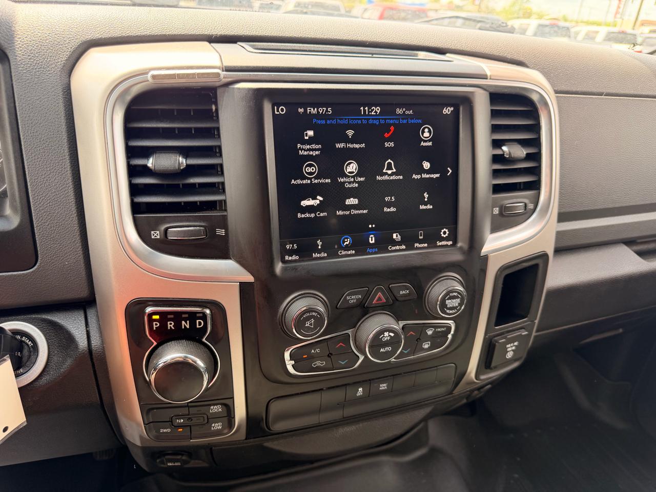 RAM 1500 Classic SLT Crew Cab SWB 4WD 2019
