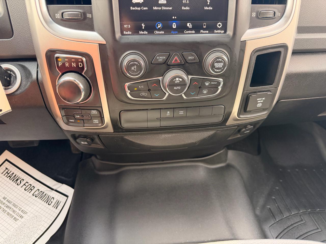 RAM 1500 Classic SLT Crew Cab SWB 4WD 2019