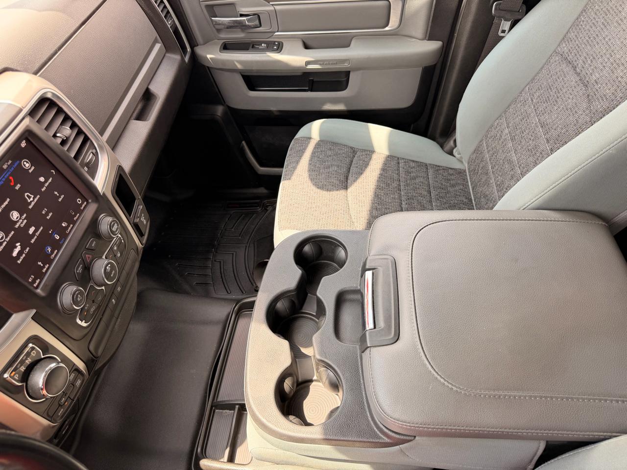 RAM 1500 Classic SLT Crew Cab SWB 4WD 2019