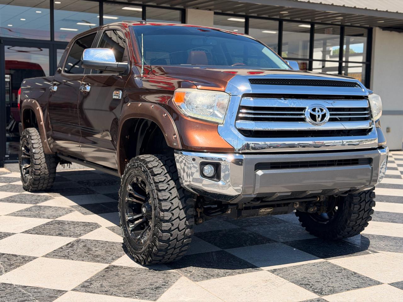 Toyota Tundra Platinum CrewMax 5.7L FFV 4WD 2017