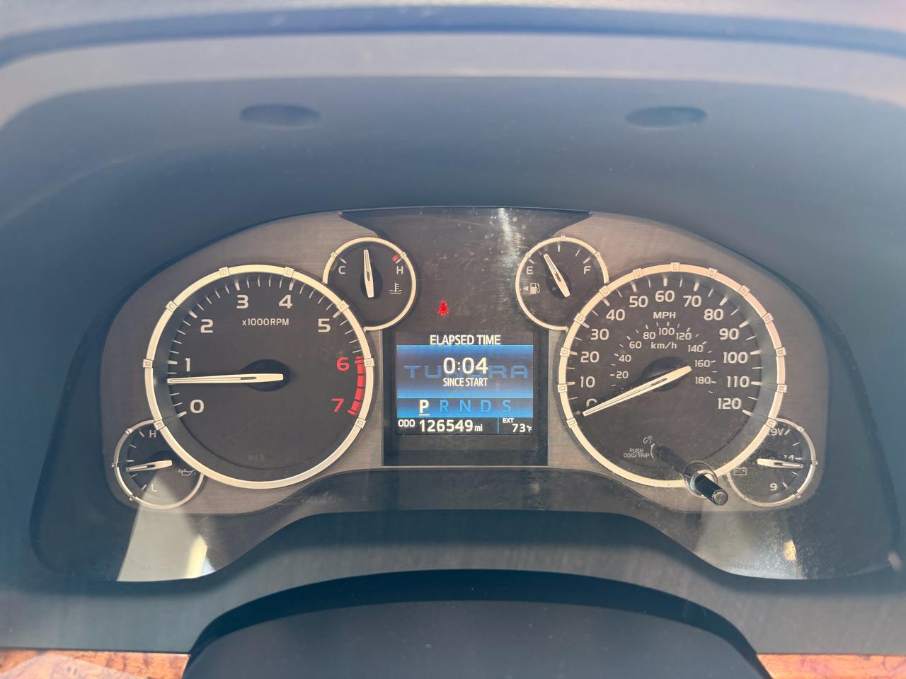 Toyota Tundra Platinum CrewMax 5.7L FFV 4WD 2017