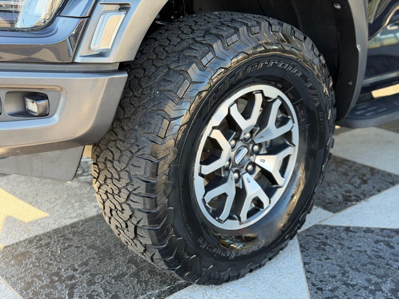 Ford F-150 Raptor SuperCrew 4WD 2021