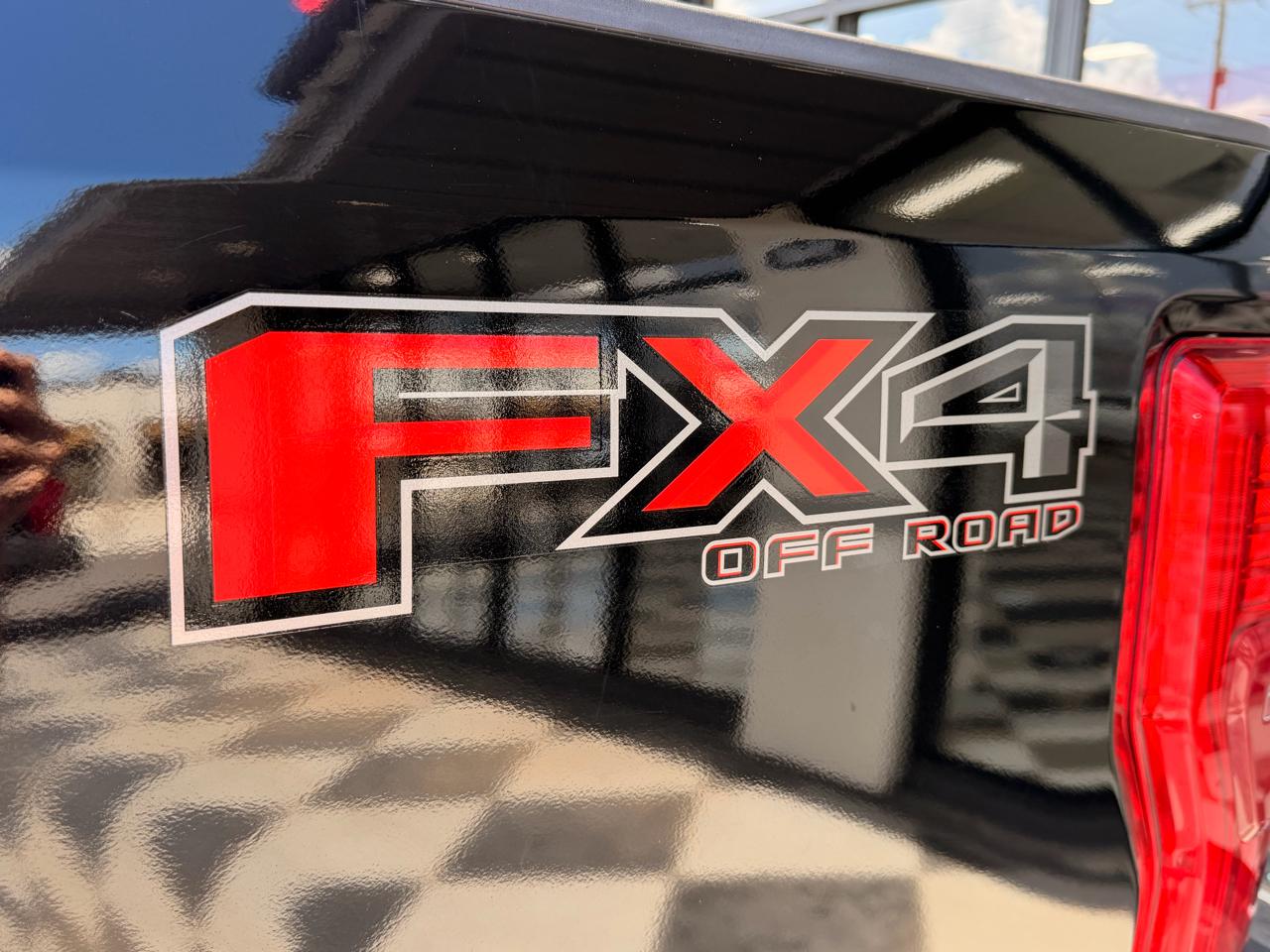 Ford F-250 SD Lariat SuperCab 4WD 2017