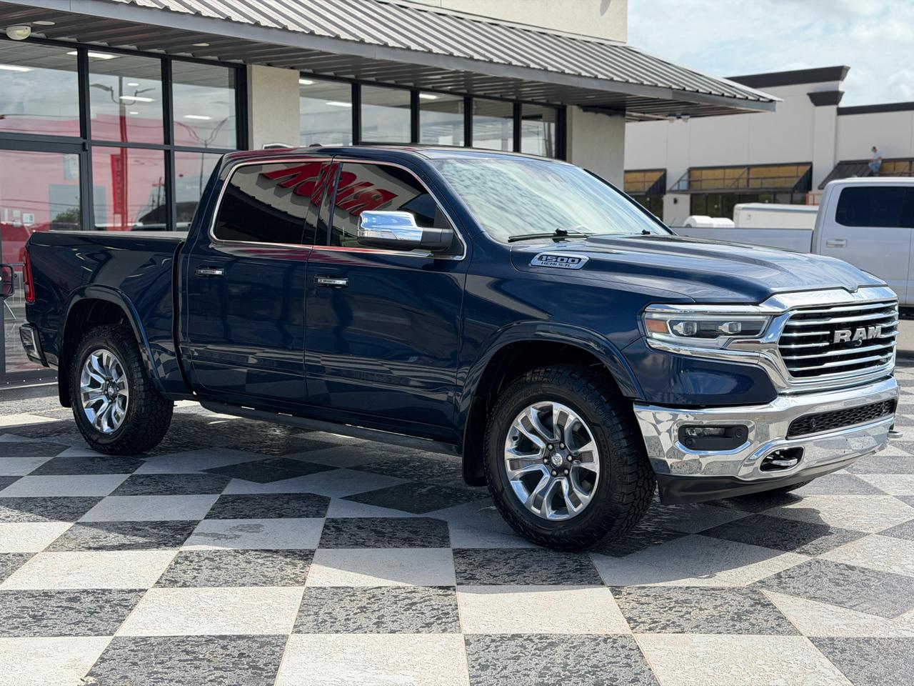 RAM 1500 Laramie Longhorn Crew Cab 4WD 2019
