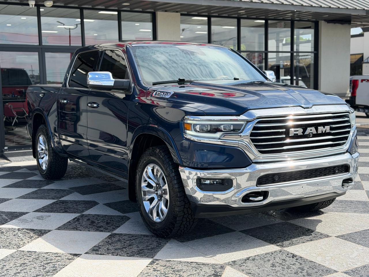 RAM 1500 Laramie Longhorn Crew Cab 4WD 2019