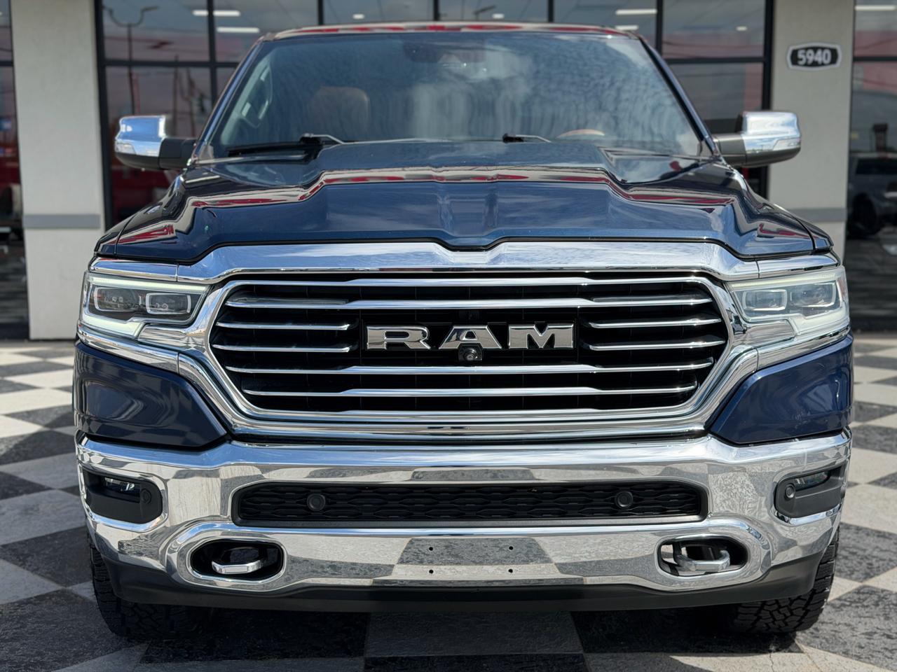 RAM 1500 Laramie Longhorn Crew Cab 4WD 2019