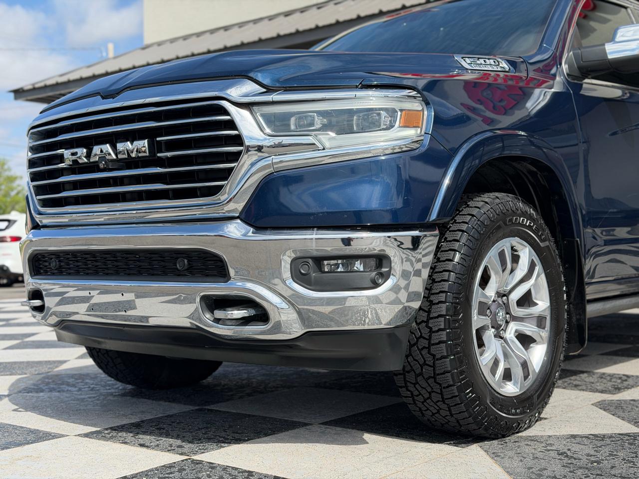 RAM 1500 Laramie Longhorn Crew Cab 4WD 2019