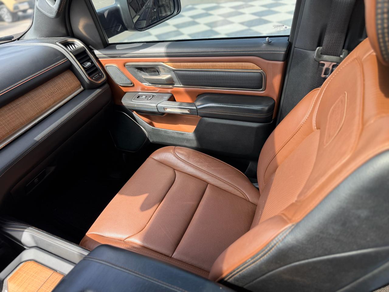 RAM 1500 Laramie Longhorn Crew Cab 4WD 2019