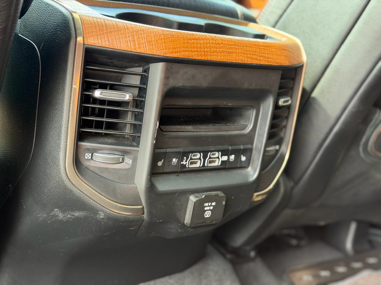 RAM 1500 Laramie Longhorn Crew Cab 4WD 2019