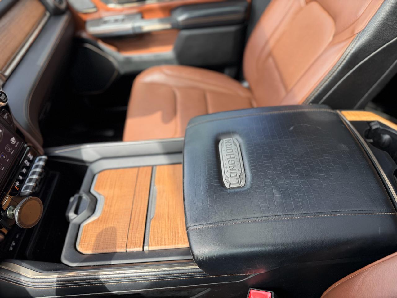 RAM 1500 Laramie Longhorn Crew Cab 4WD 2019