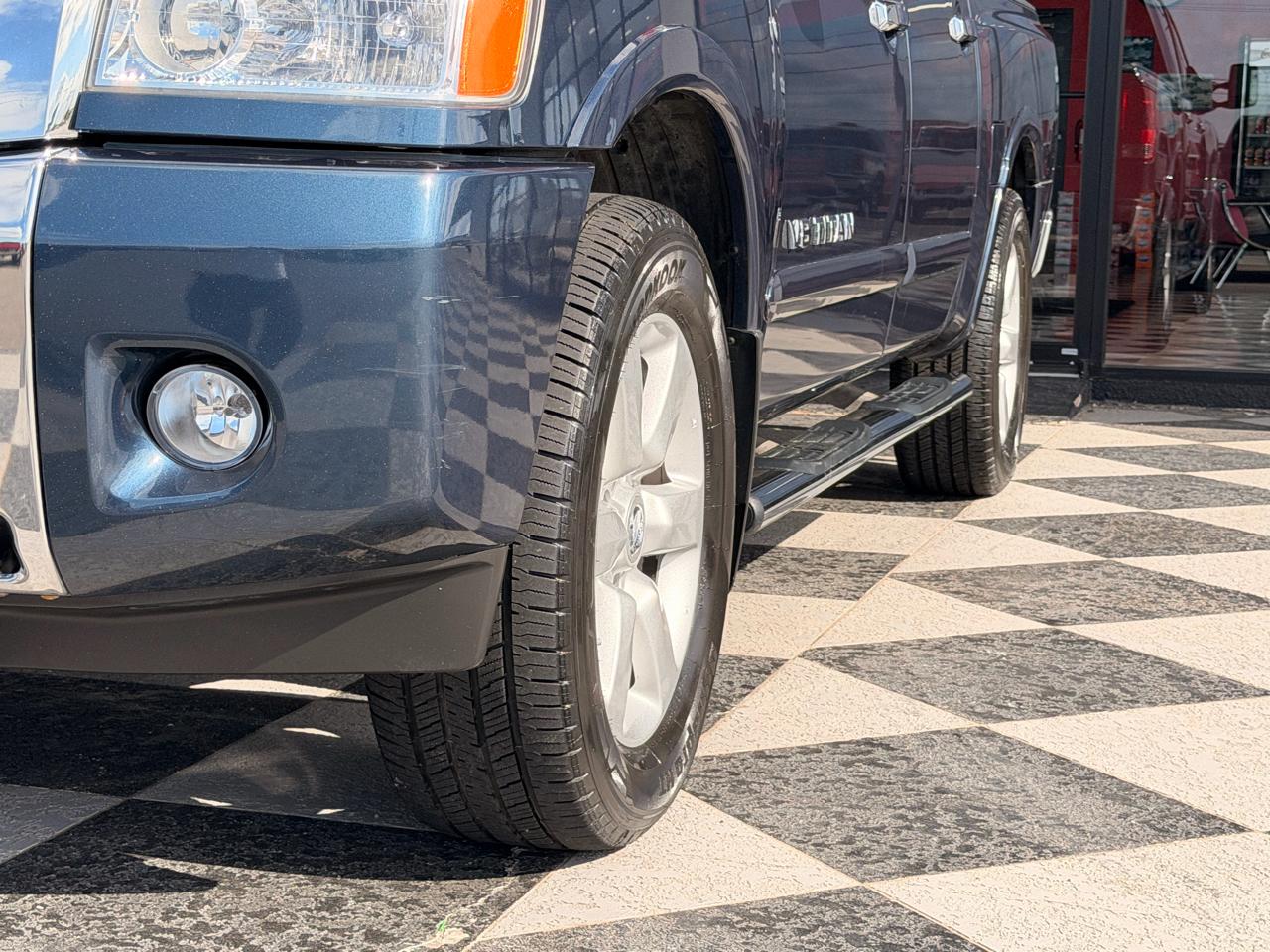 Nissan Titan SL Crew Cab 2WD 2015