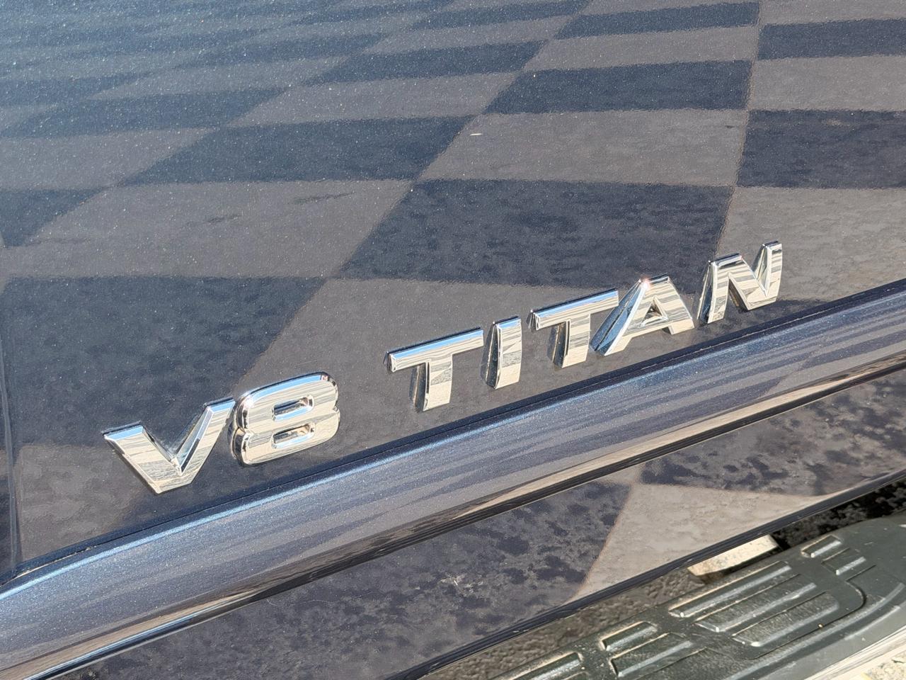 Nissan Titan SL Crew Cab 2WD 2015