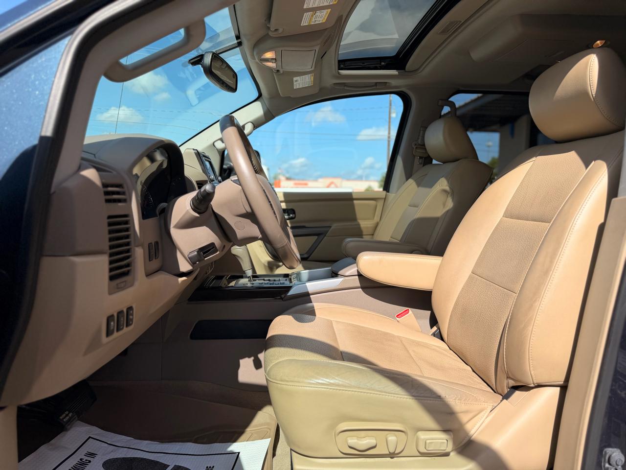 Nissan Titan SL Crew Cab 2WD 2015