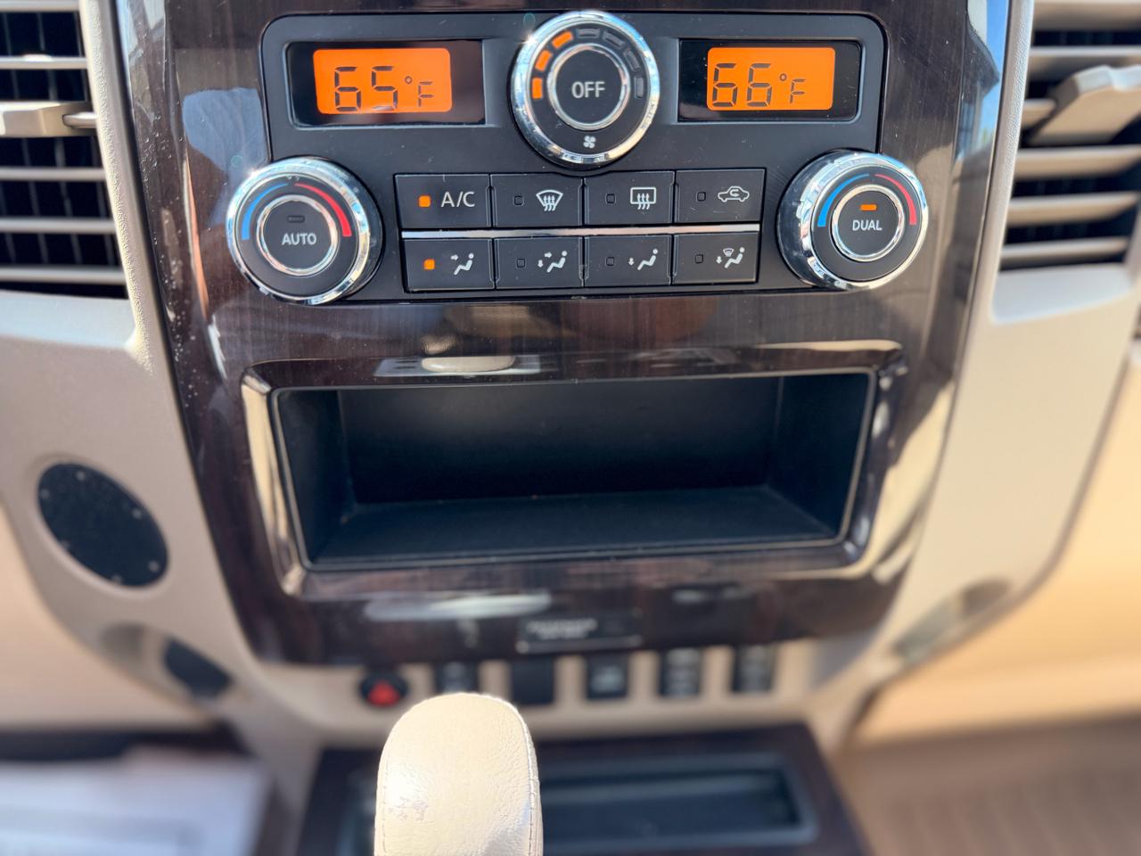 Nissan Titan SL Crew Cab 2WD 2015