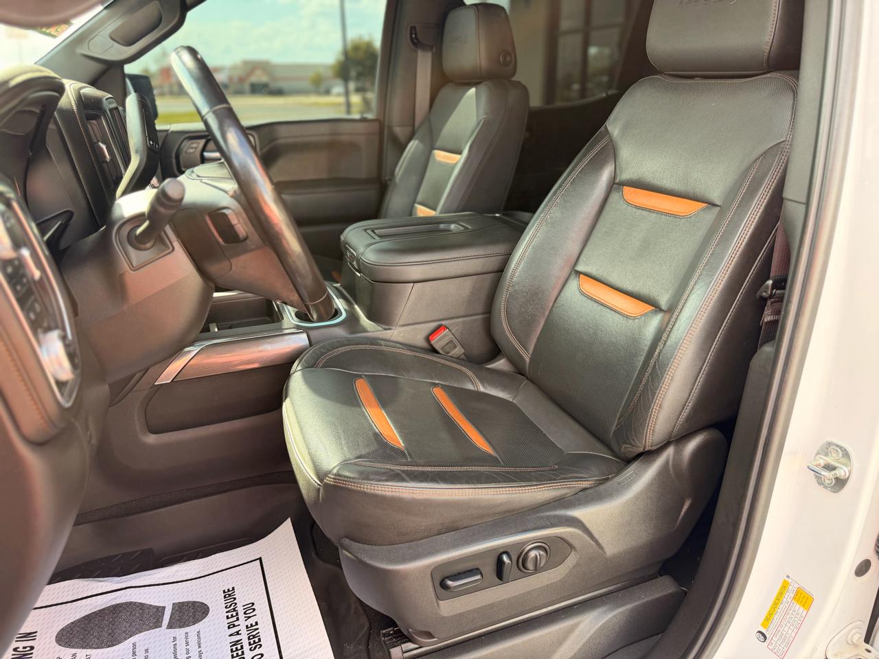 GMC Sierra 1500 AT4 Crew Cab Short Box 4WD 2021