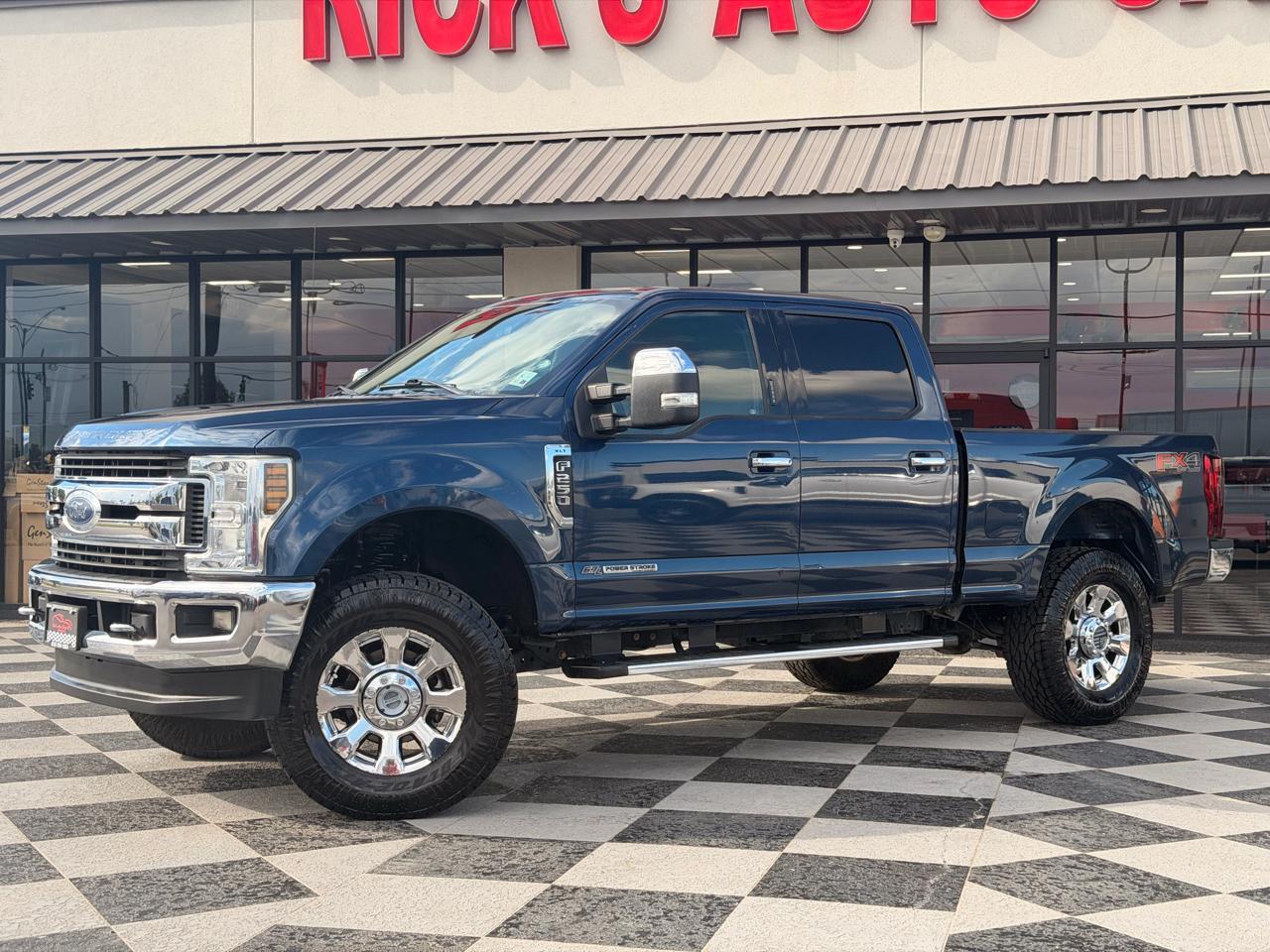 Ford F-250 SD XLT Crew Cab 4WD 2018