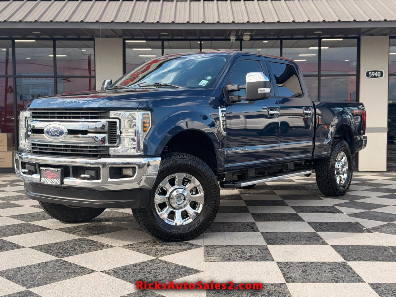 Ford F-250 SD XLT Crew Cab 4WD 2018