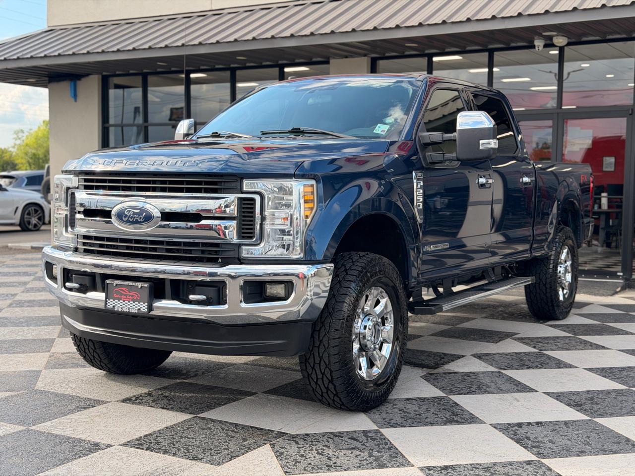 Ford F-250 SD XLT Crew Cab 4WD 2018