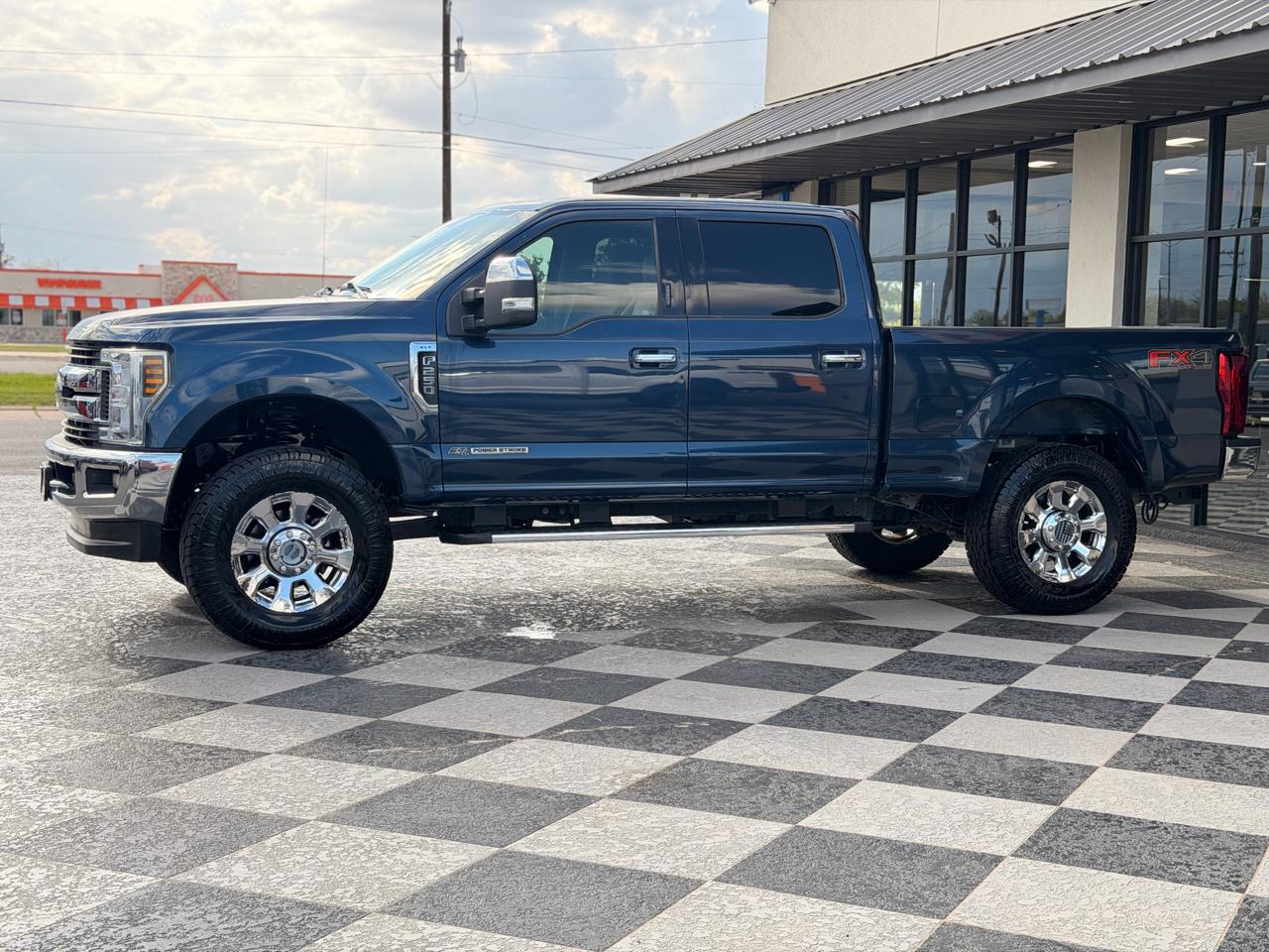 Ford F-250 SD XLT Crew Cab 4WD 2018