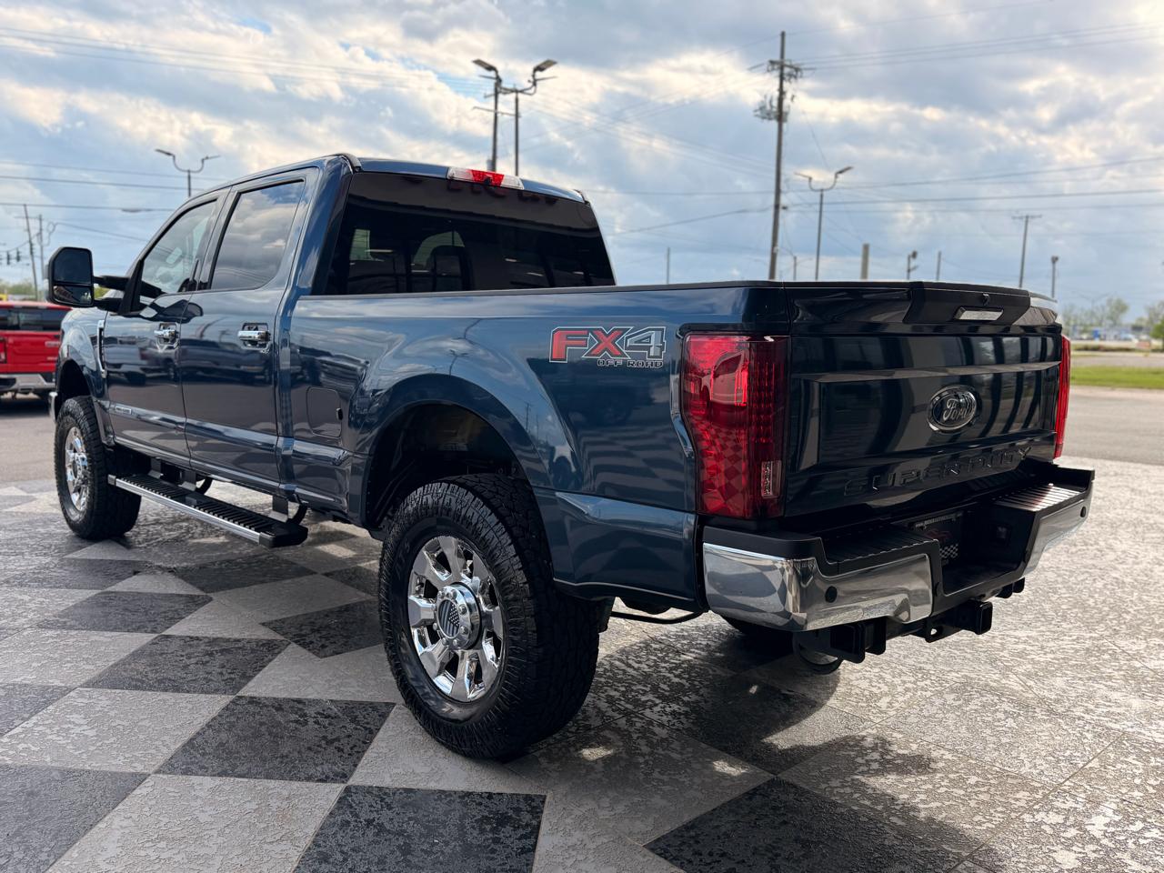 Ford F-250 SD XLT Crew Cab 4WD 2018