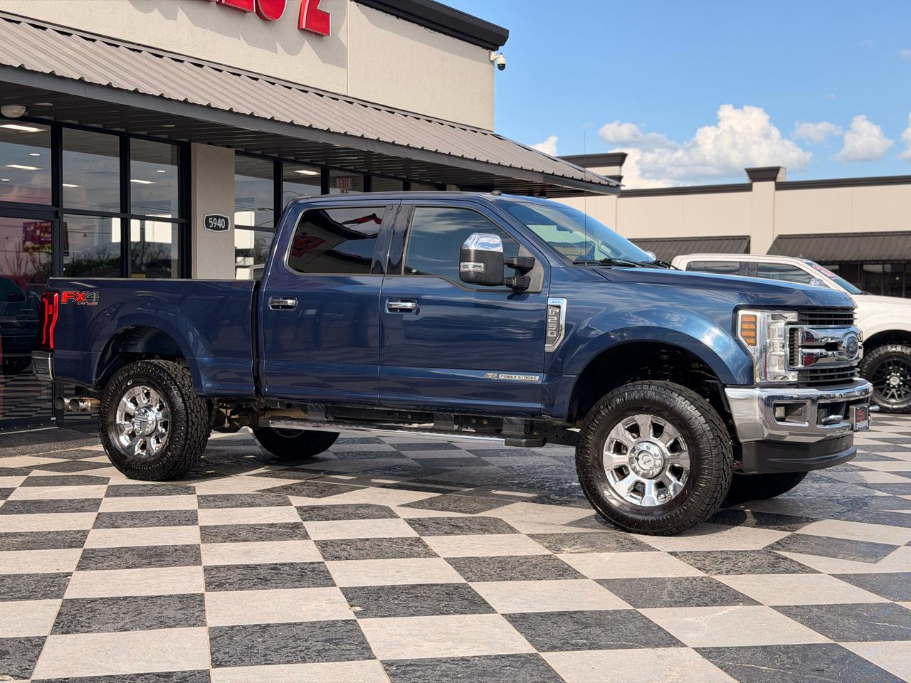 Ford F-250 SD XLT Crew Cab 4WD 2018