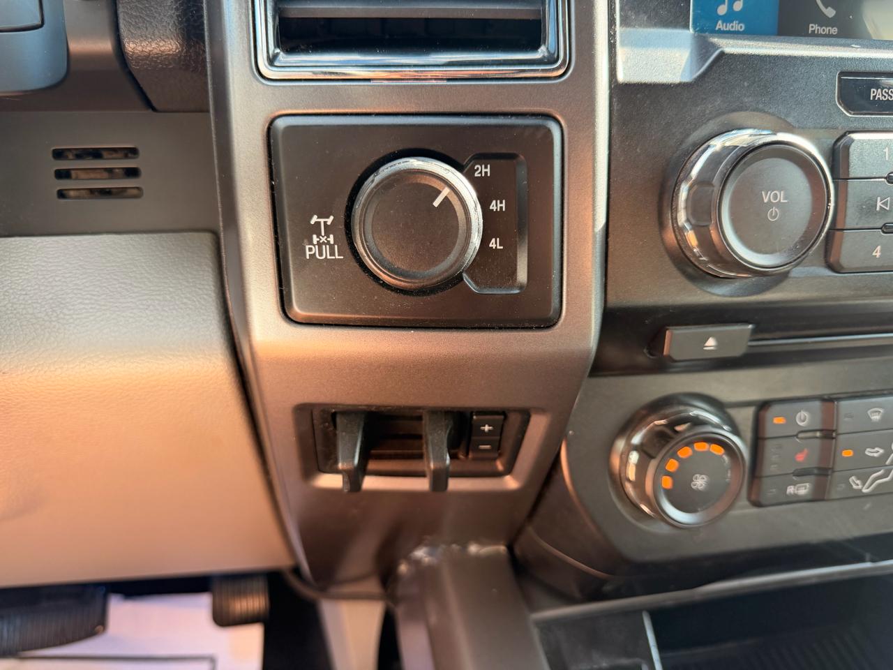 Ford F-250 SD XLT Crew Cab 4WD 2018