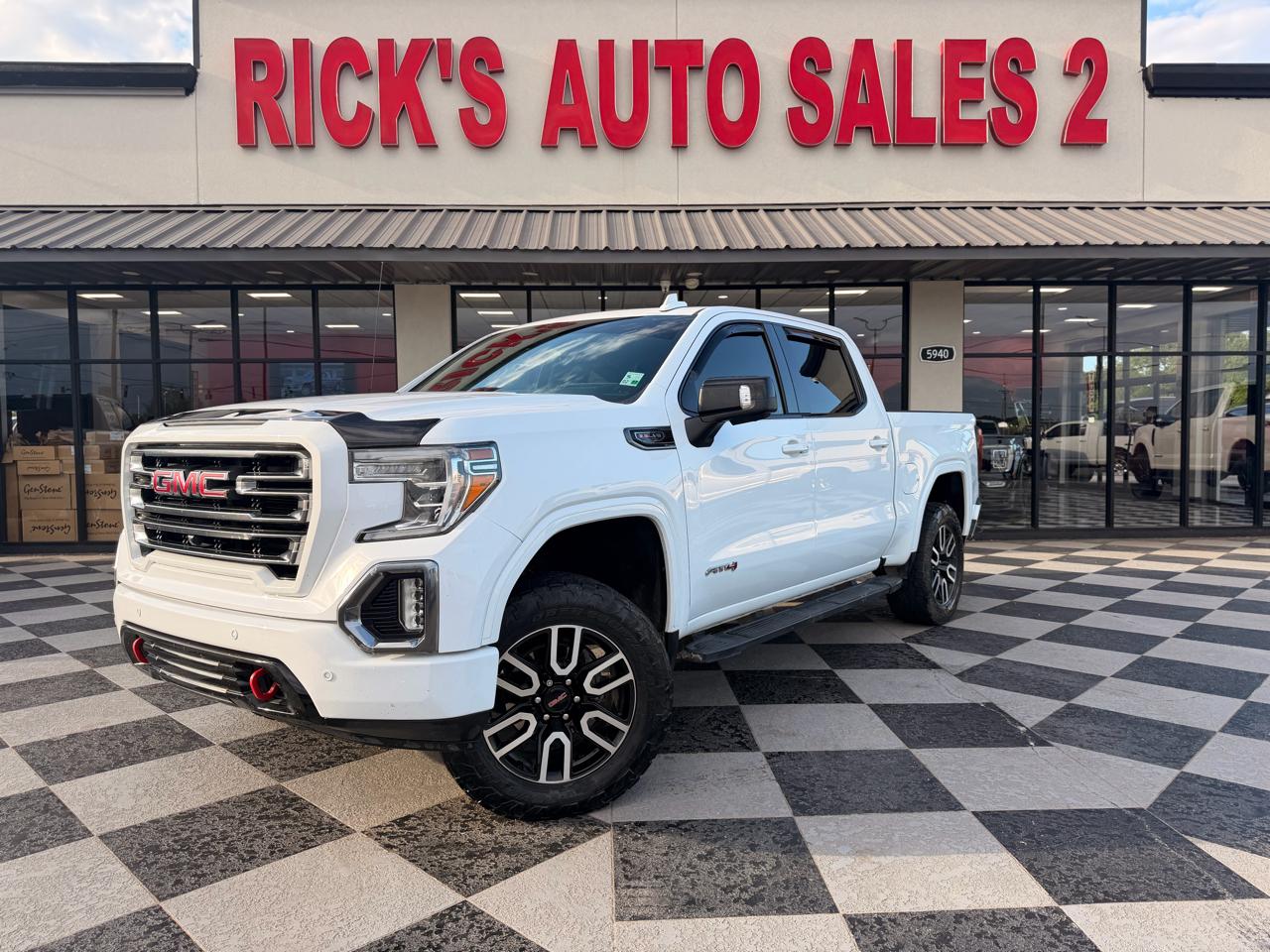 GMC Sierra 1500 AT4 Crew Cab 4WD SWB 2019
