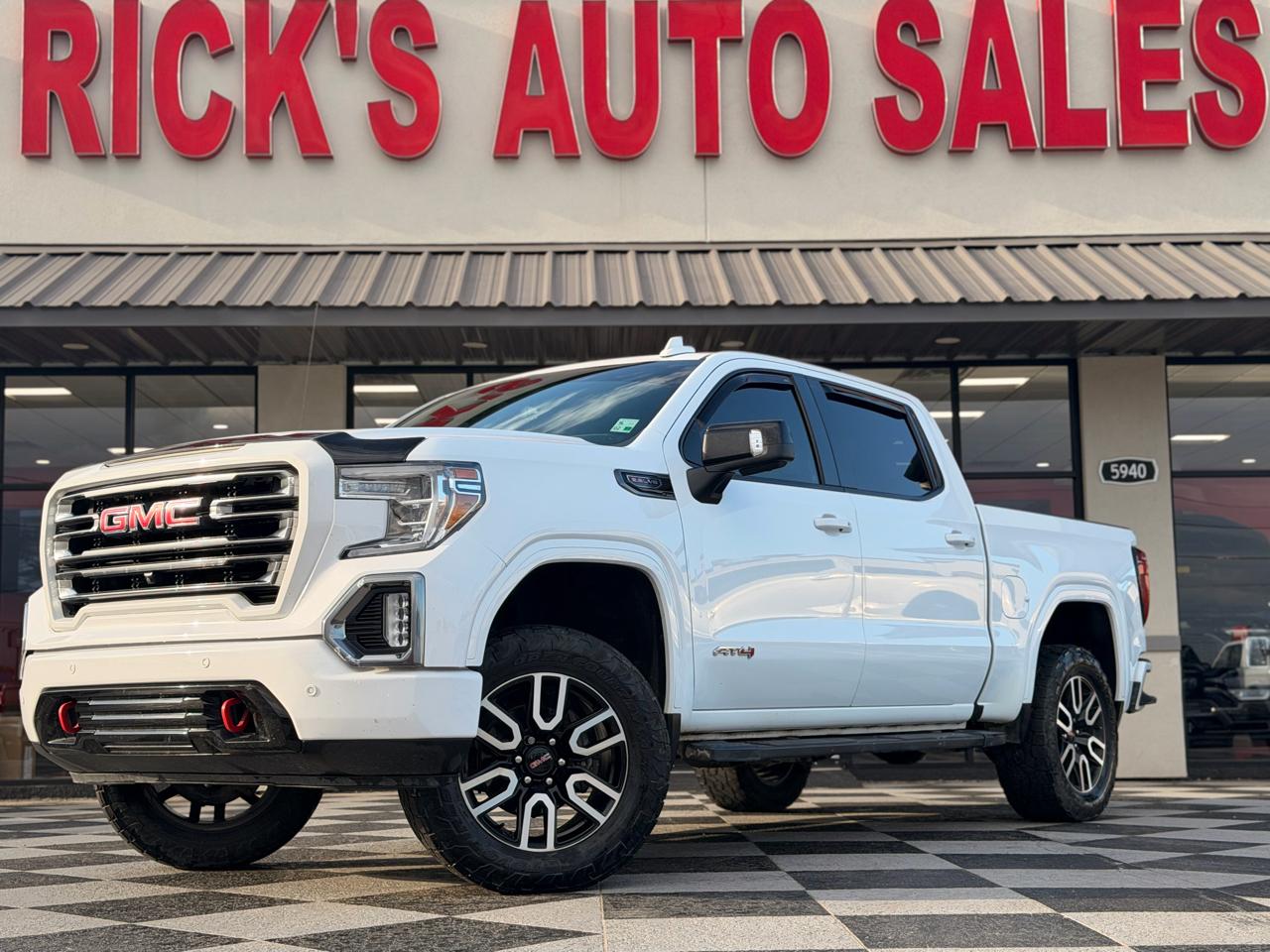 GMC Sierra 1500 AT4 Crew Cab 4WD SWB 2019