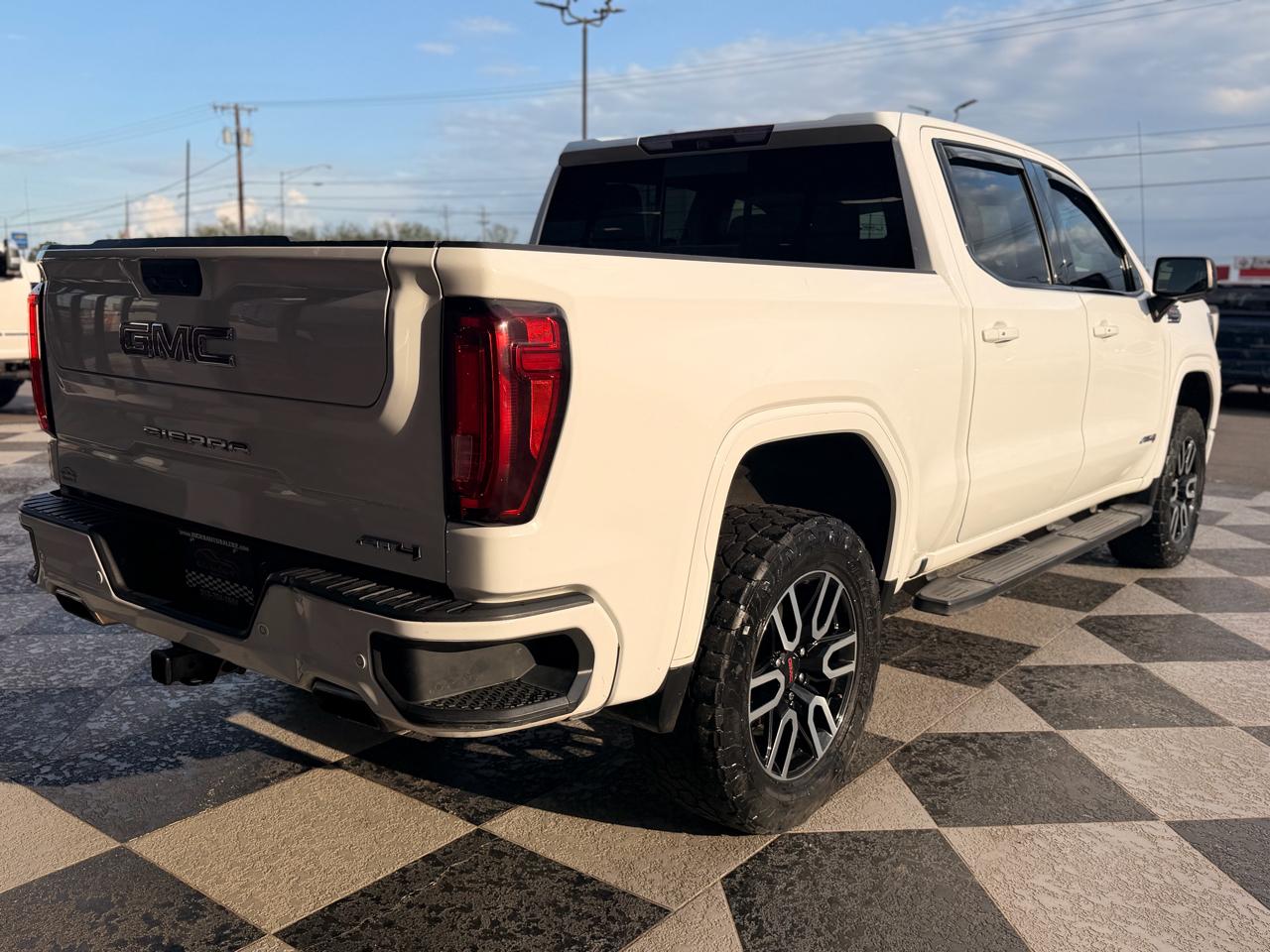 GMC Sierra 1500 AT4 Crew Cab 4WD SWB 2019