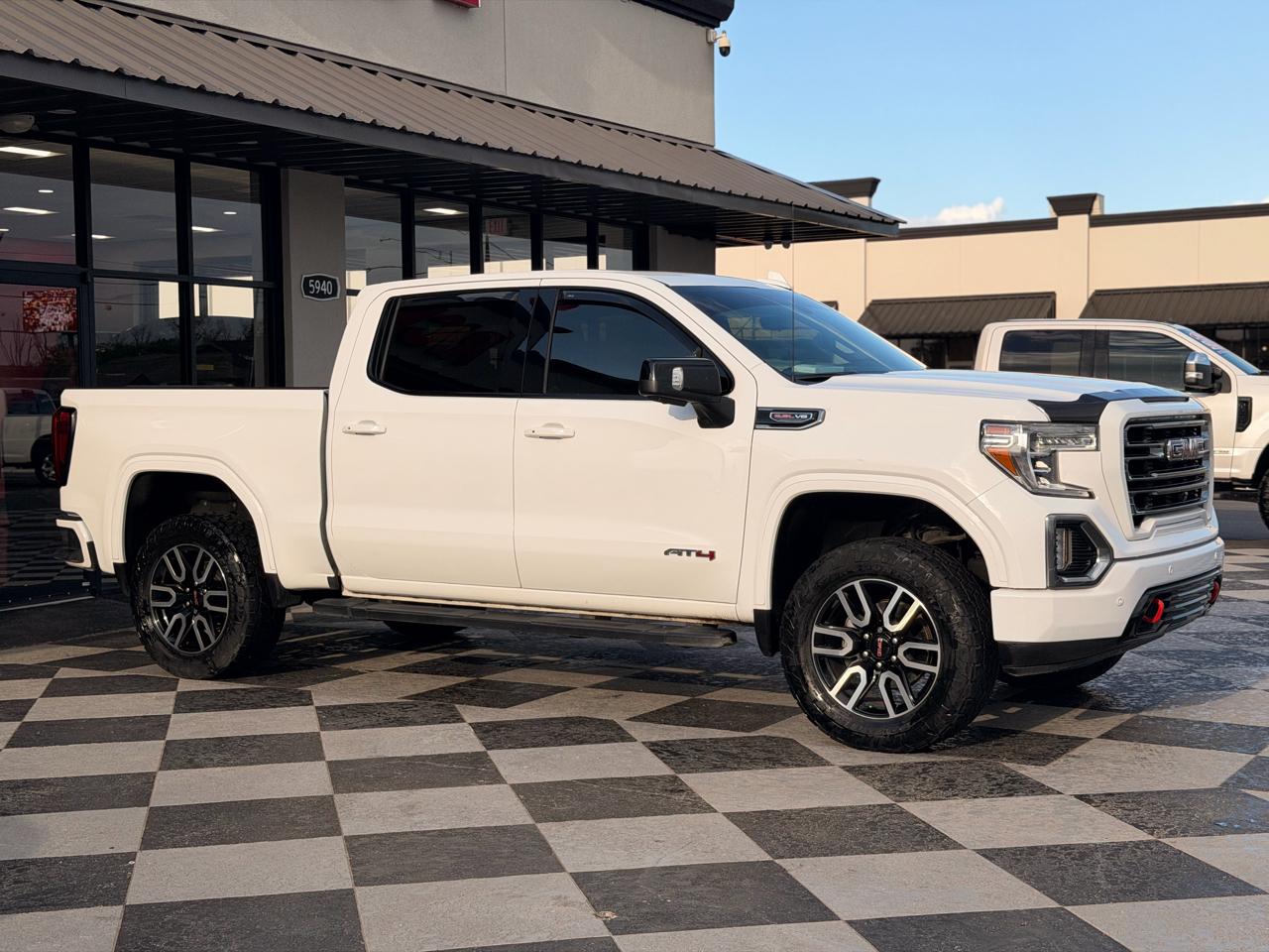 GMC Sierra 1500 AT4 Crew Cab 4WD SWB 2019