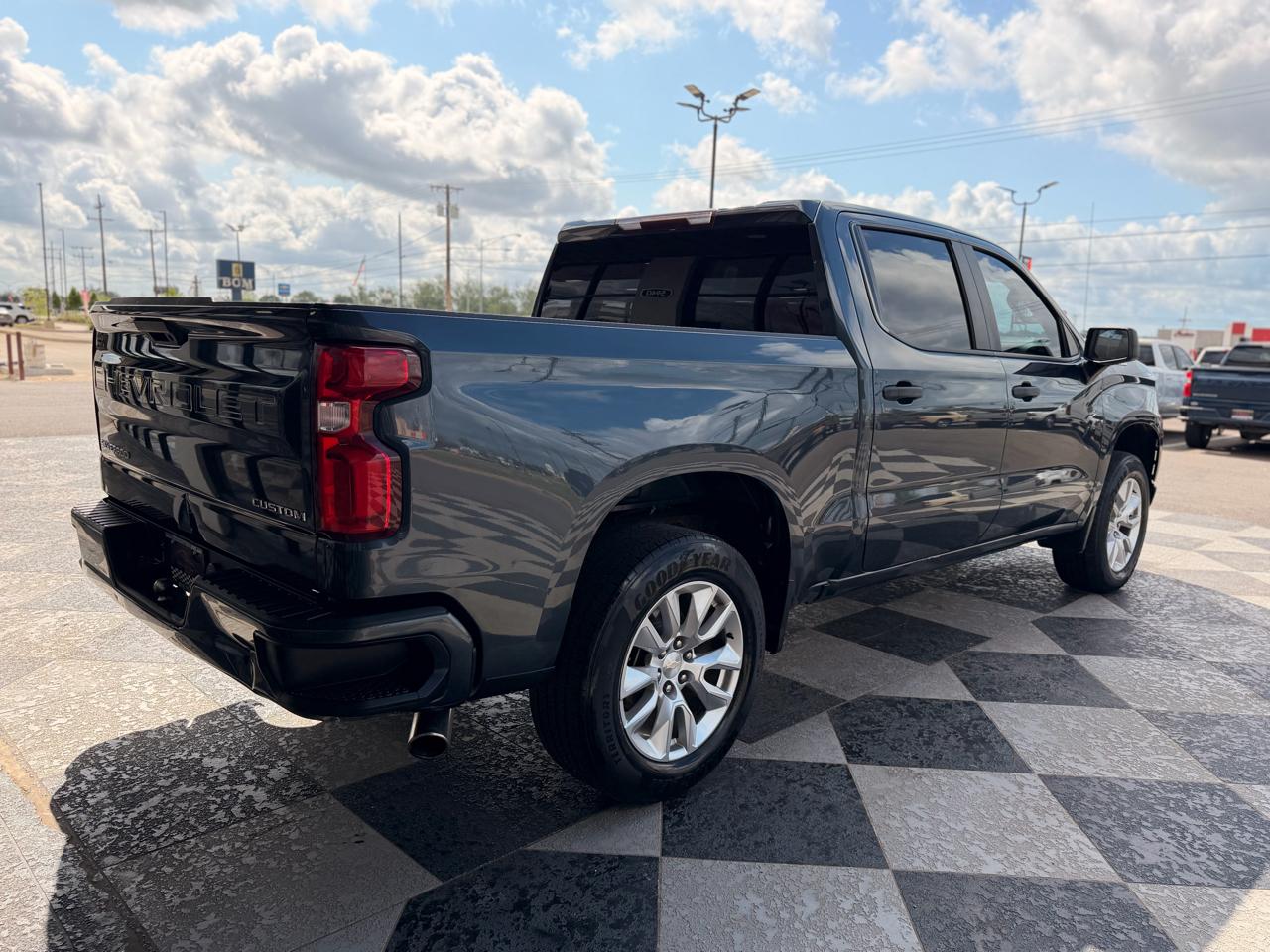 Chevrolet Silverado 1500 Custom Crew Cab 2WD 2019