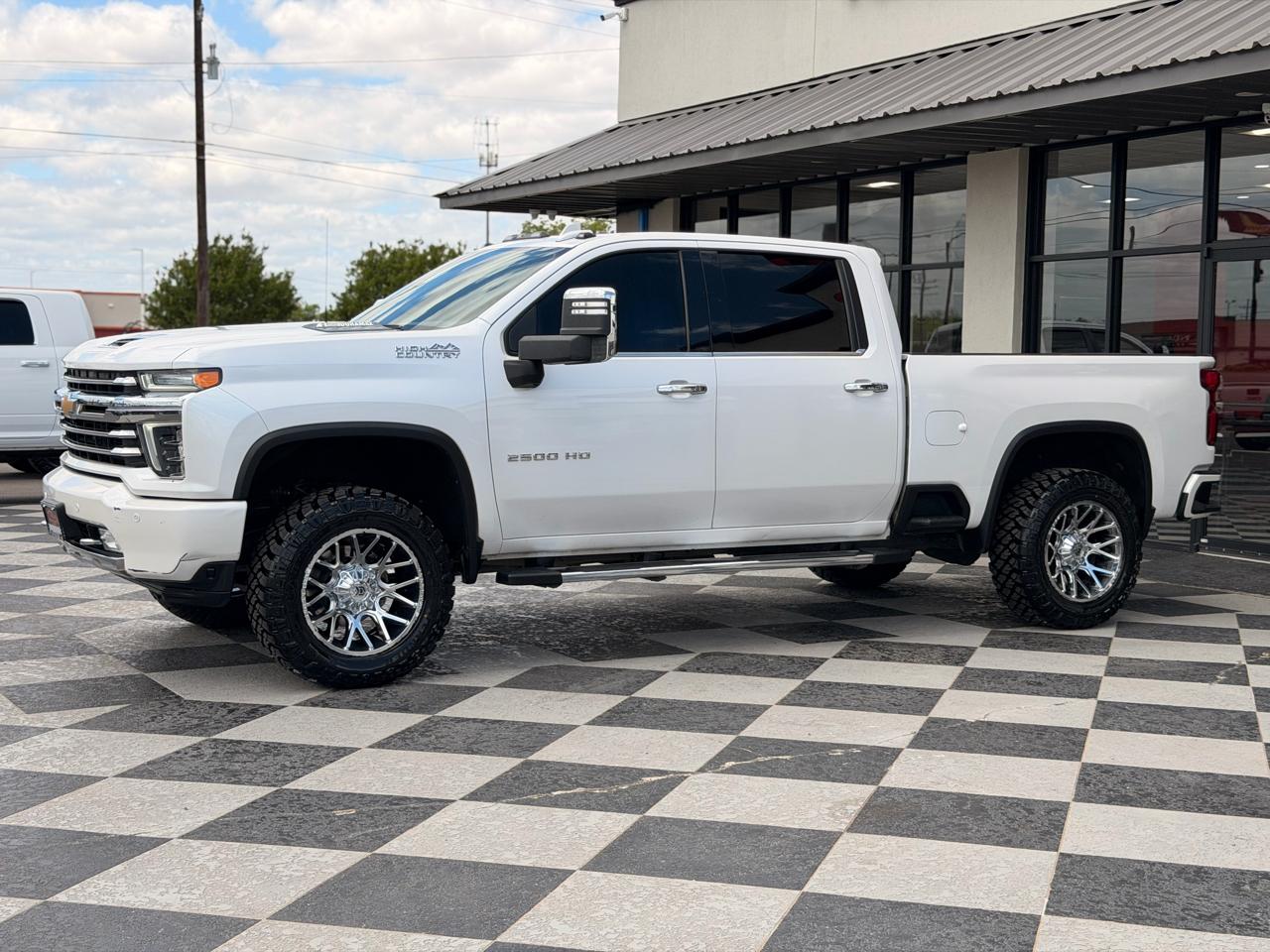 Chevrolet Silverado 2500HD High Country Crew Cab Short Box 4WD 2022