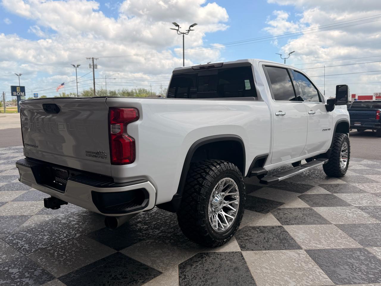 Chevrolet Silverado 2500HD High Country Crew Cab Short Box 4WD 2022