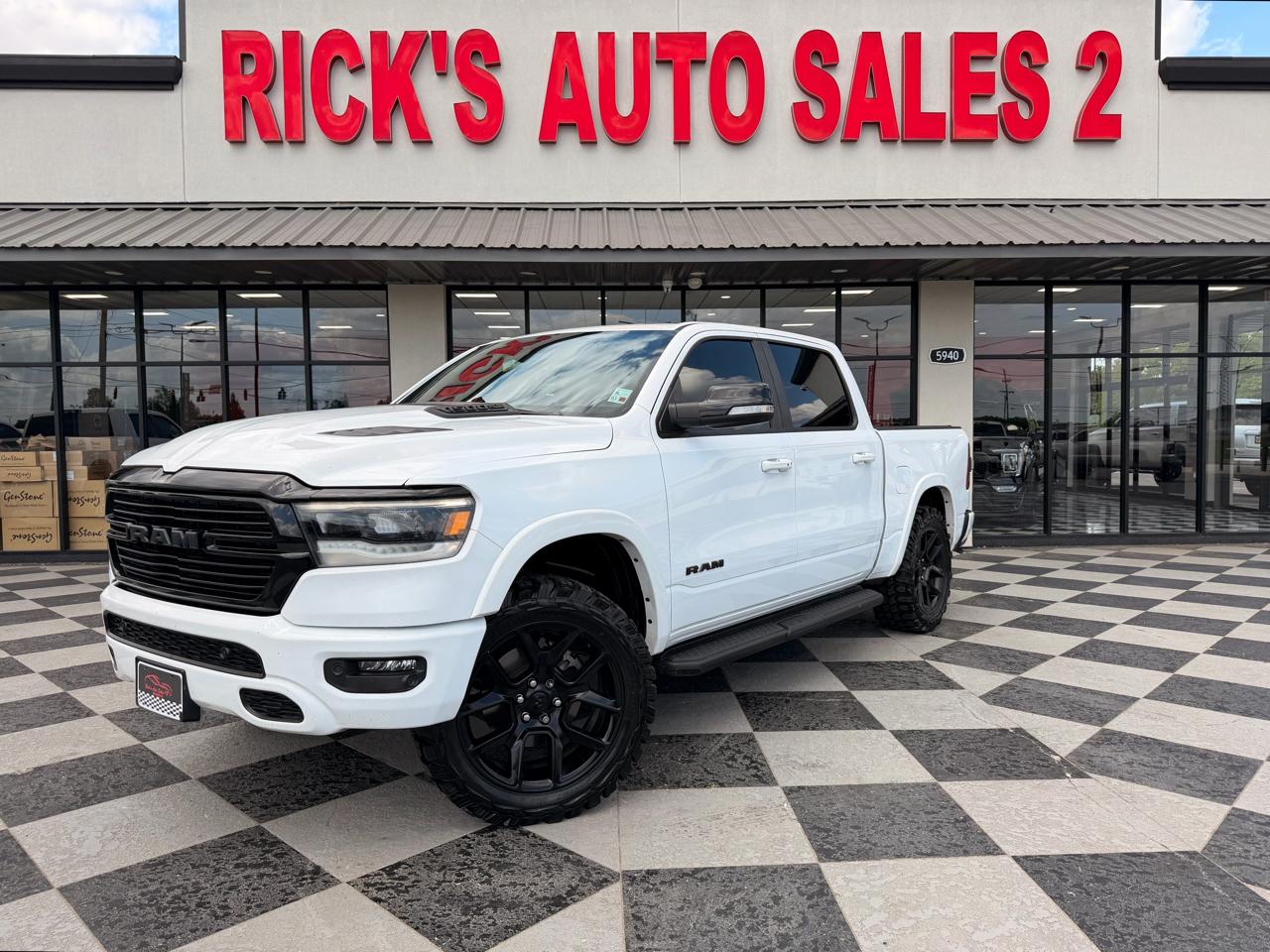 RAM 1500 Laramie Crew Cab SWB 4WD 2022