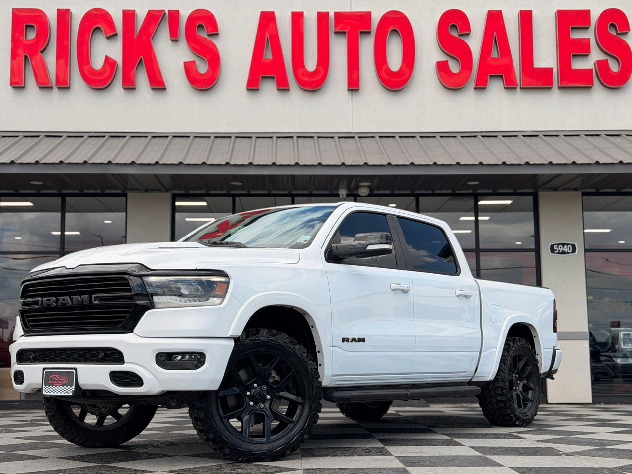 RAM 1500 Laramie Crew Cab SWB 4WD 2022