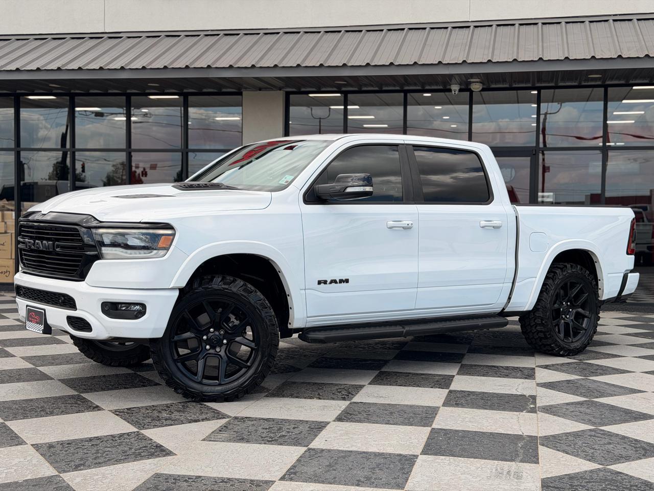 RAM 1500 Laramie Crew Cab SWB 4WD 2022