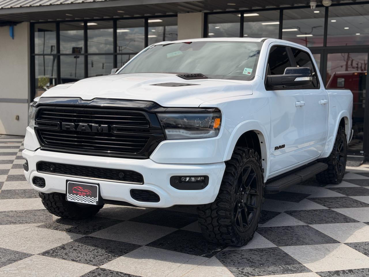 RAM 1500 Laramie Crew Cab SWB 4WD 2022